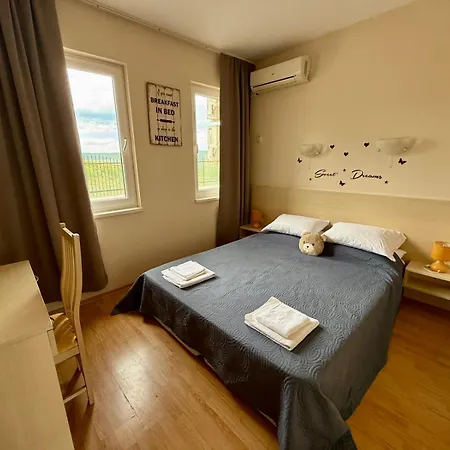 Jenny דירה רוגאצ'בו