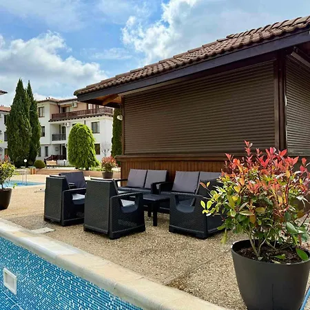 Jenny * רוגאצ'בו